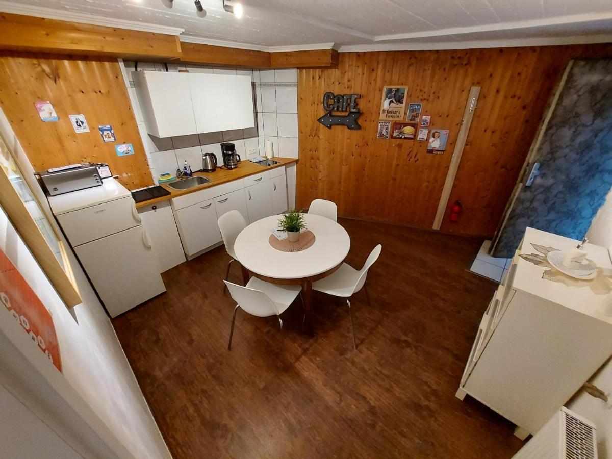 Basement Apartment Koln Bagian luar foto